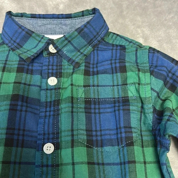 Gymboree - long sleeve plaid button down flannel/cotton shirt. Size 2T - Picture 2 of 4